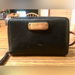 MARC by MARC JACOBS Workwear Wingman Black Leather Zip Around Wristlet Wallet